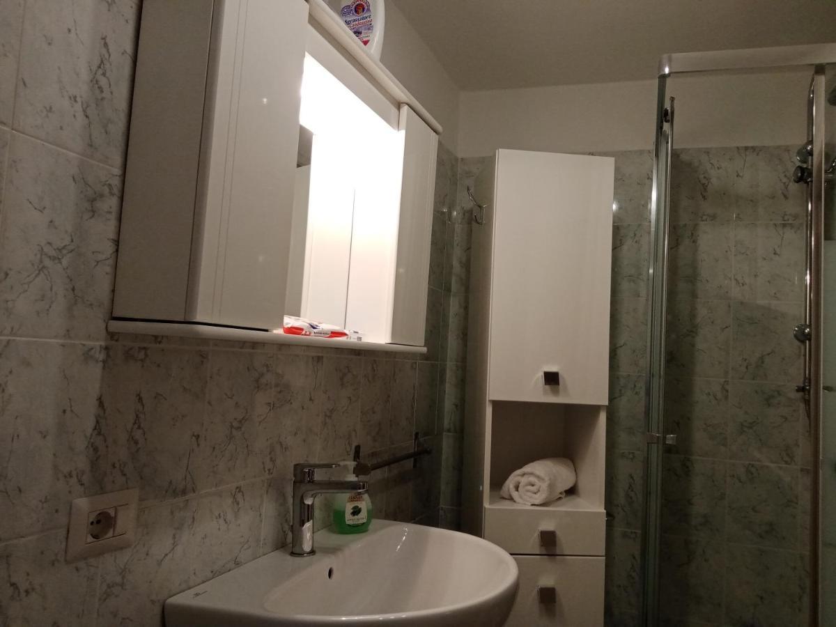 Apartamento La Dimora Di Pietra Gubbio Exterior foto