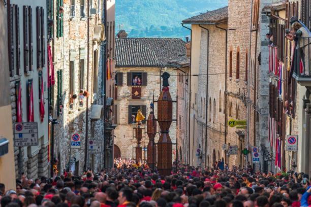 Apartamento La Dimora Di Pietra Gubbio Exterior foto
